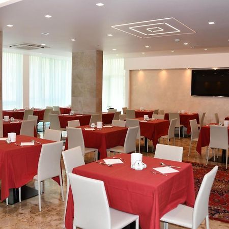 Hotel Playa Bibione Bagian luar foto