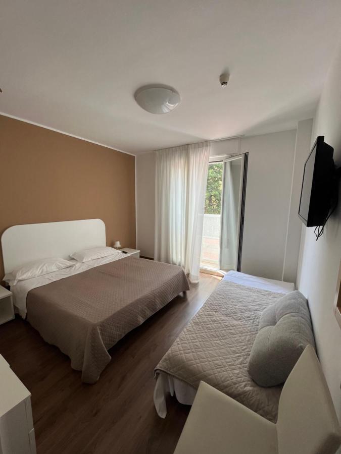 Hotel Playa Bibione Bagian luar foto