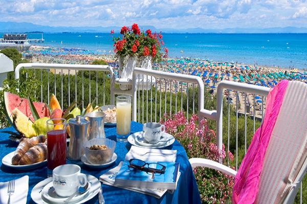 Hotel Playa Bibione Bagian luar foto