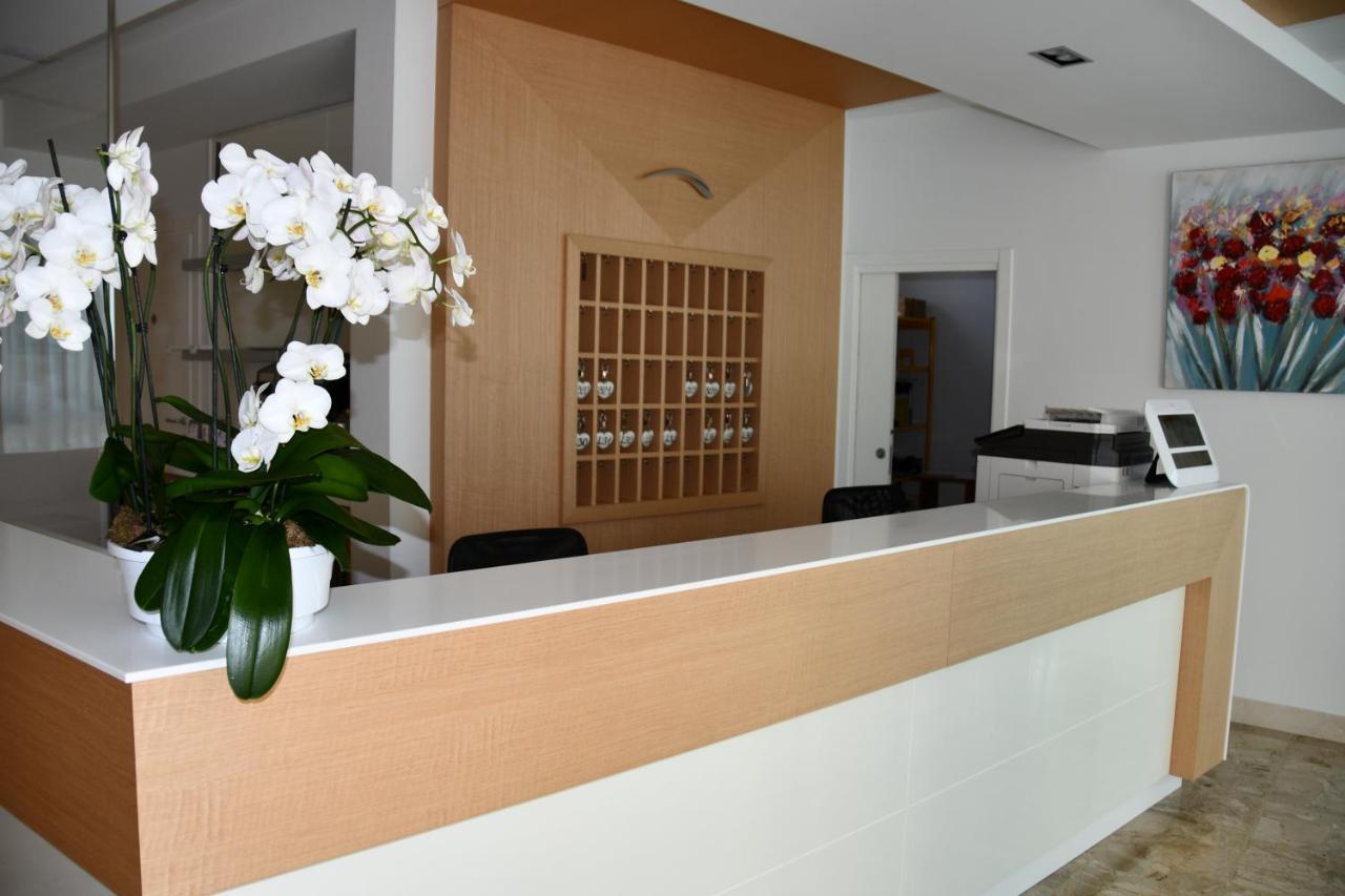 Hotel Playa Bibione Bagian luar foto
